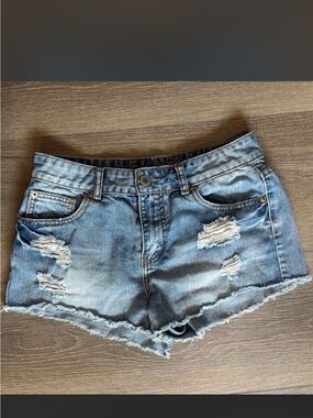 Rue21 Distressed Light Blue Denim Women’s Shorts